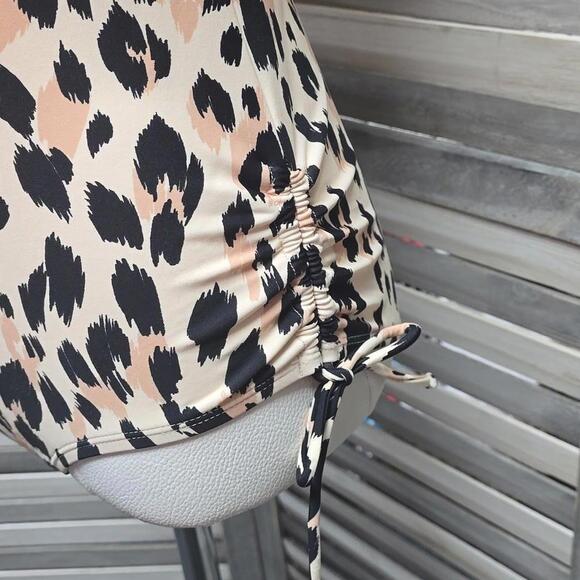 Women's Modern Medium Coverage One Piece Swimsuit | Kona Sol | Small (4-6) - Picture 4 of 10